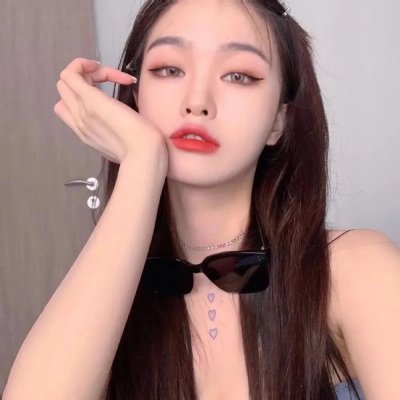 忍冬玫瑰海报