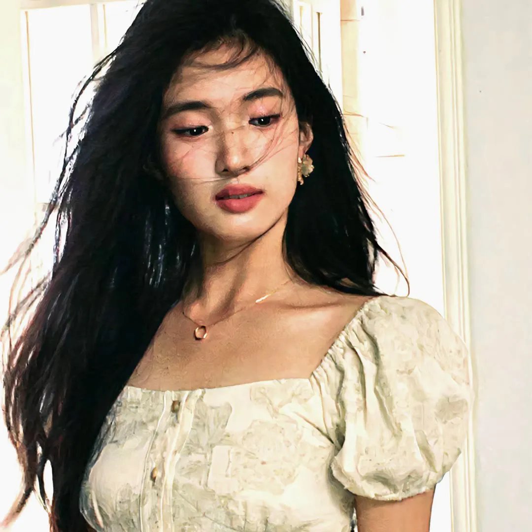 春光绿柳营海报