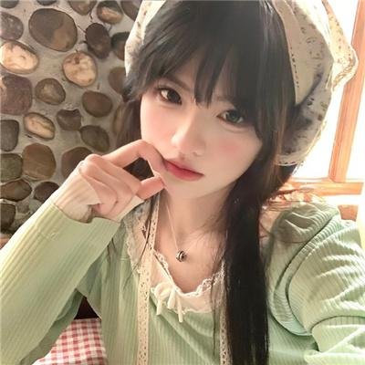 小亲亲海报